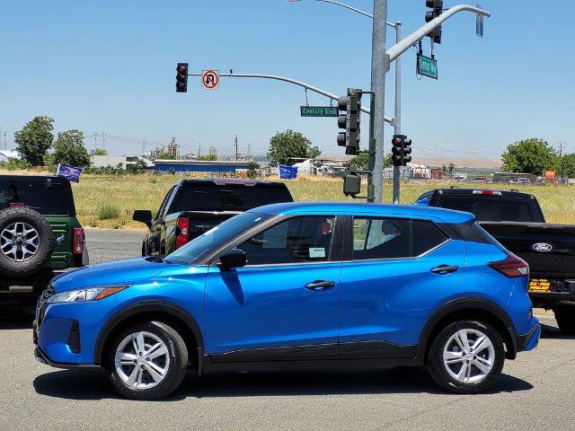 Used 2024 Nissan Kicks S FWD image 7