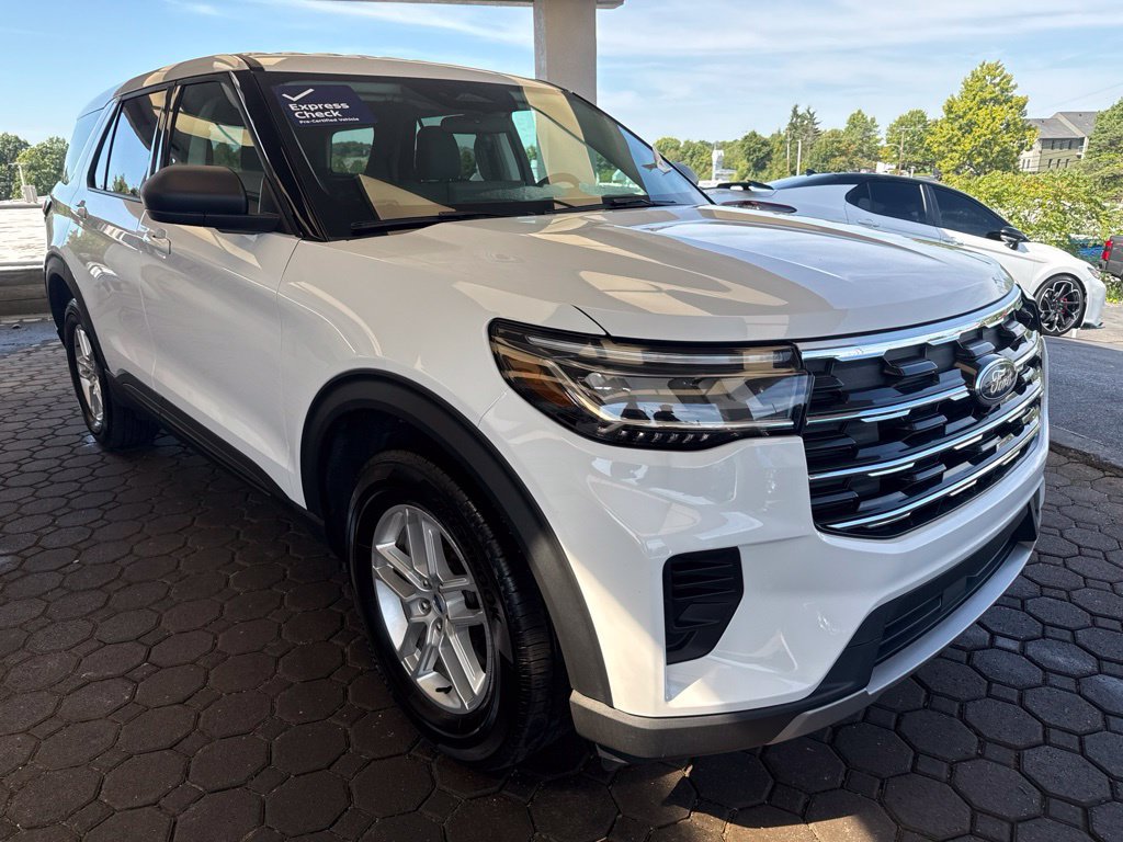 Certified 2026 Ford Explorer Active AWD/4WD image 4