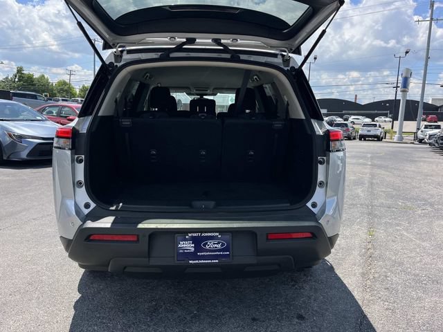 Used 2024 Nissan Pathfinder SV AWD/4WD image 15