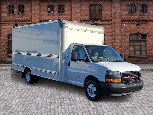 Used 2021 GMC Savana 3500 Extended w/ Power Convenience Package image 3