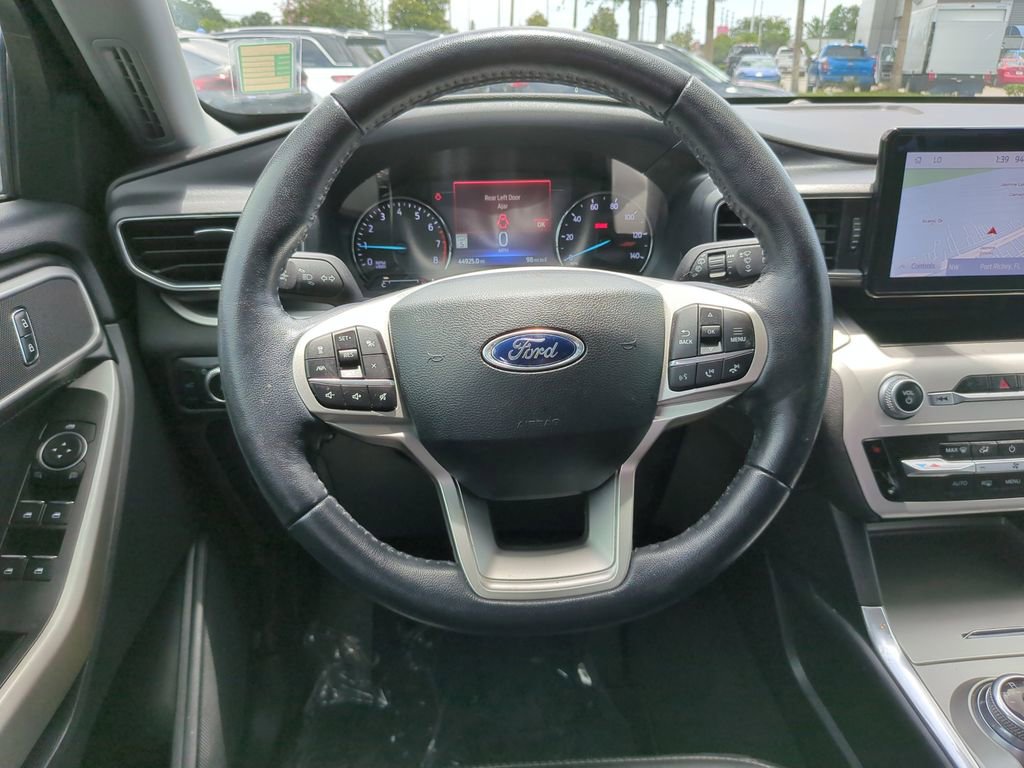 Certified 2022 Ford Explorer XLT w/ Equipment Group 202A RWD image 17
