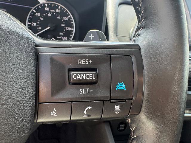 Used 2025 Nissan Rogue SV FWD image 17