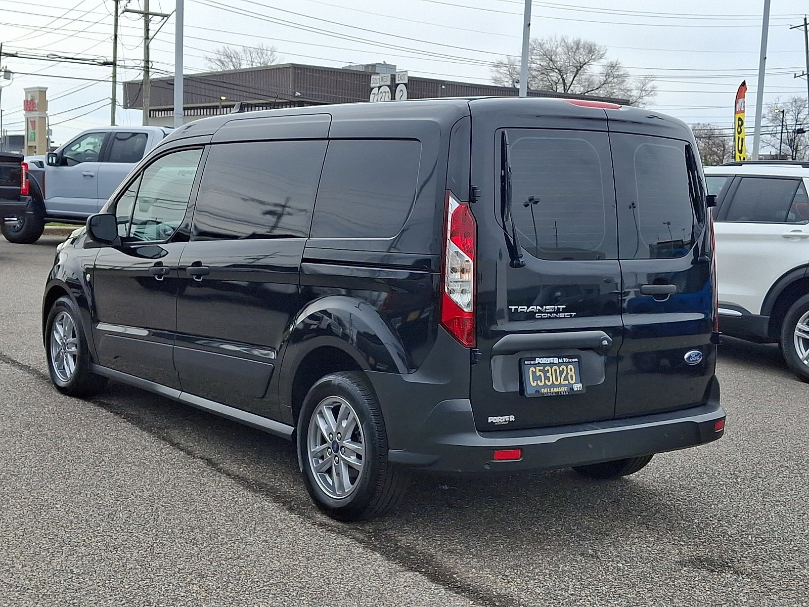 Certified 2023 Ford Transit Connect XL image 4