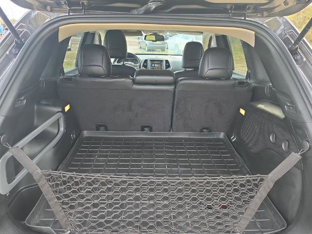 Used 2017 Jeep Cherokee High Altitude AWD/4WD image 9