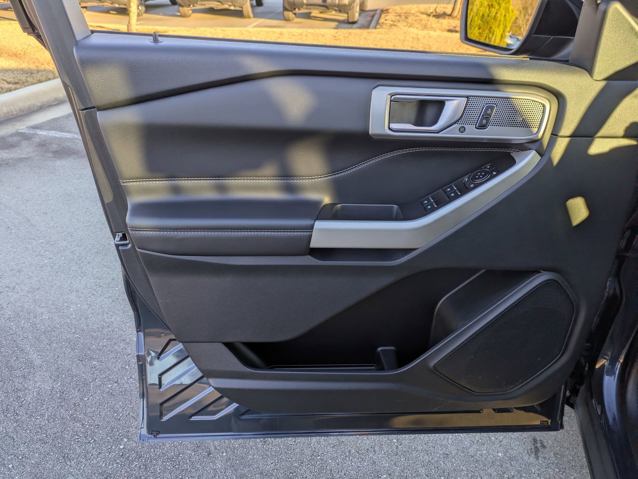 Certified 2023 Ford Explorer XLT w/ Equipment Group 202A image 15