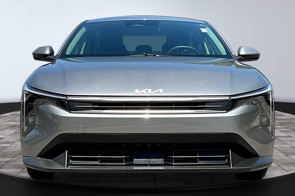 Used 2025 Kia K4 FWD image 2