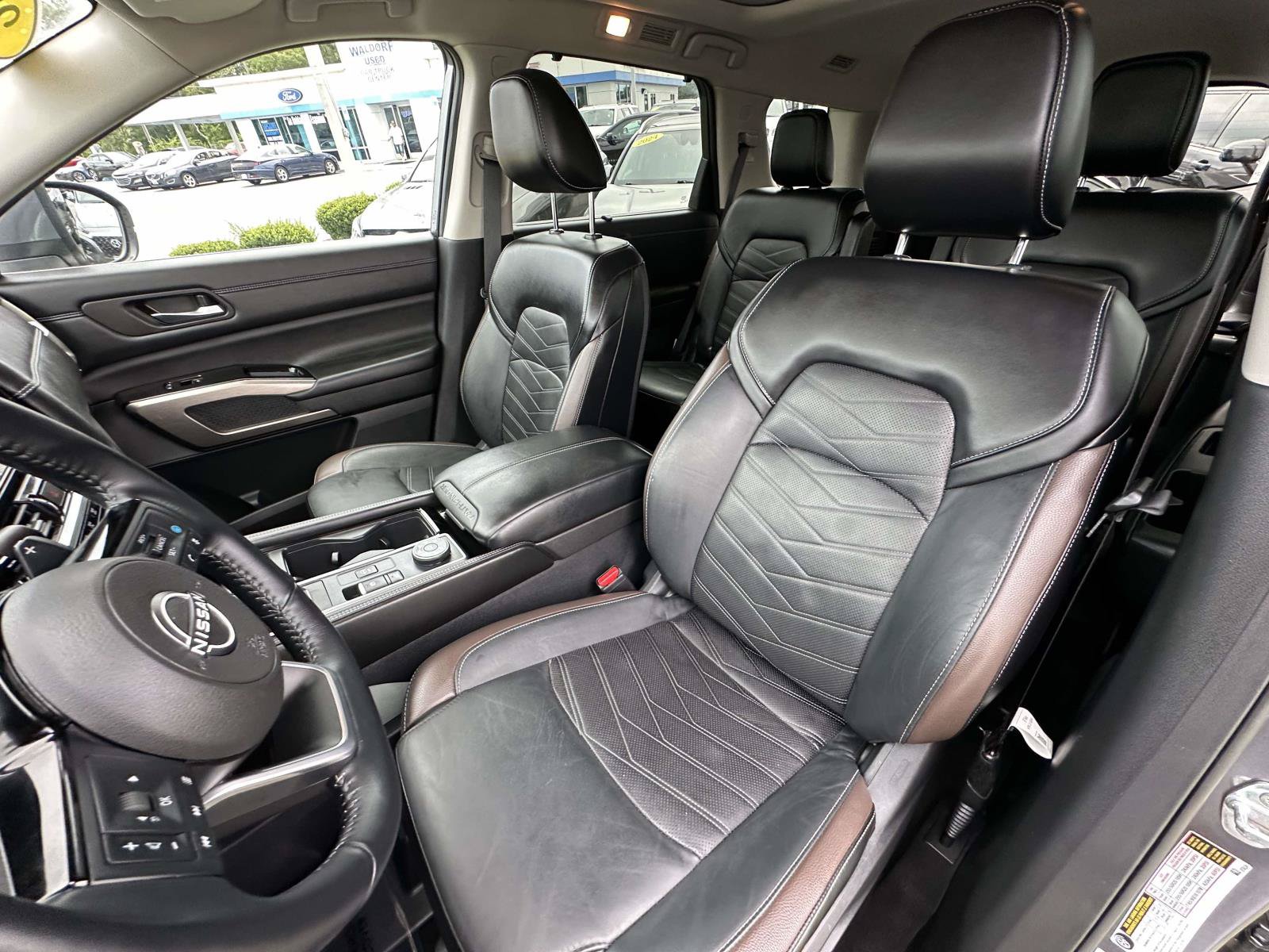 Used 2023 Nissan Pathfinder Platinum AWD/4WD image 23