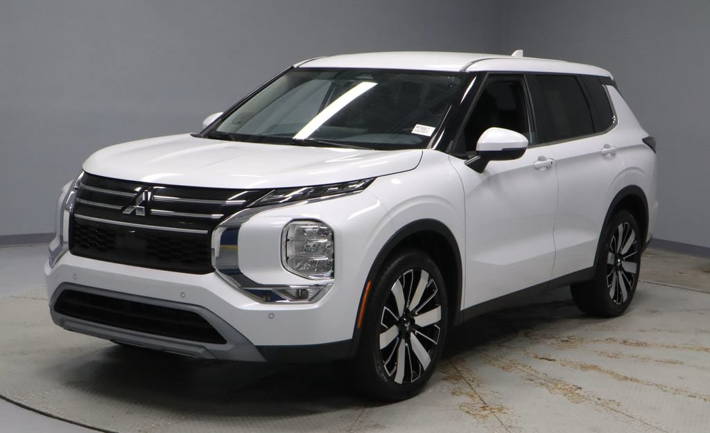 Used 2025 Mitsubishi Outlander SE FWD image 7