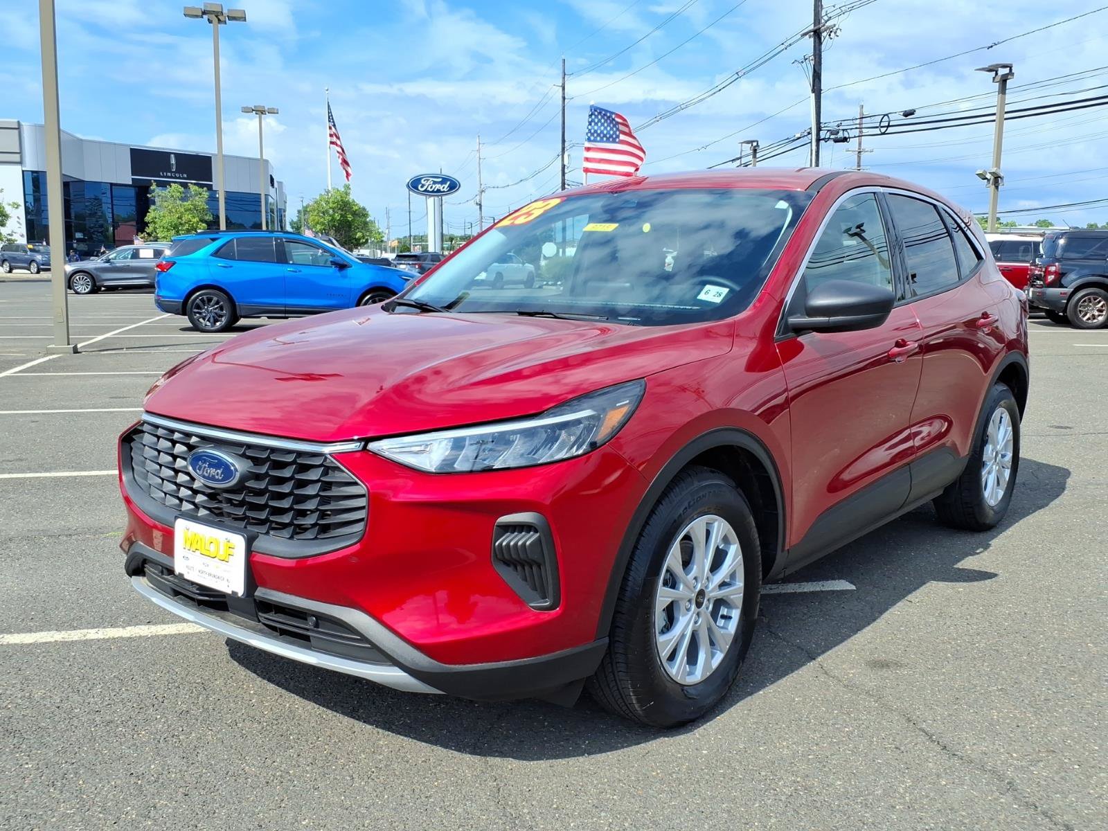Certified 2023 Ford Escape Active AWD/4WD image 3