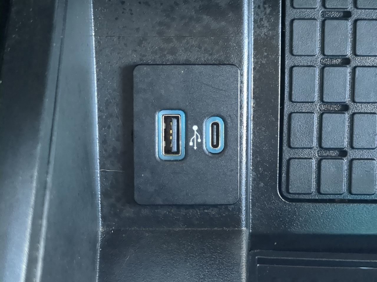 Certified 2022 Ford Expedition Max Limited image 23