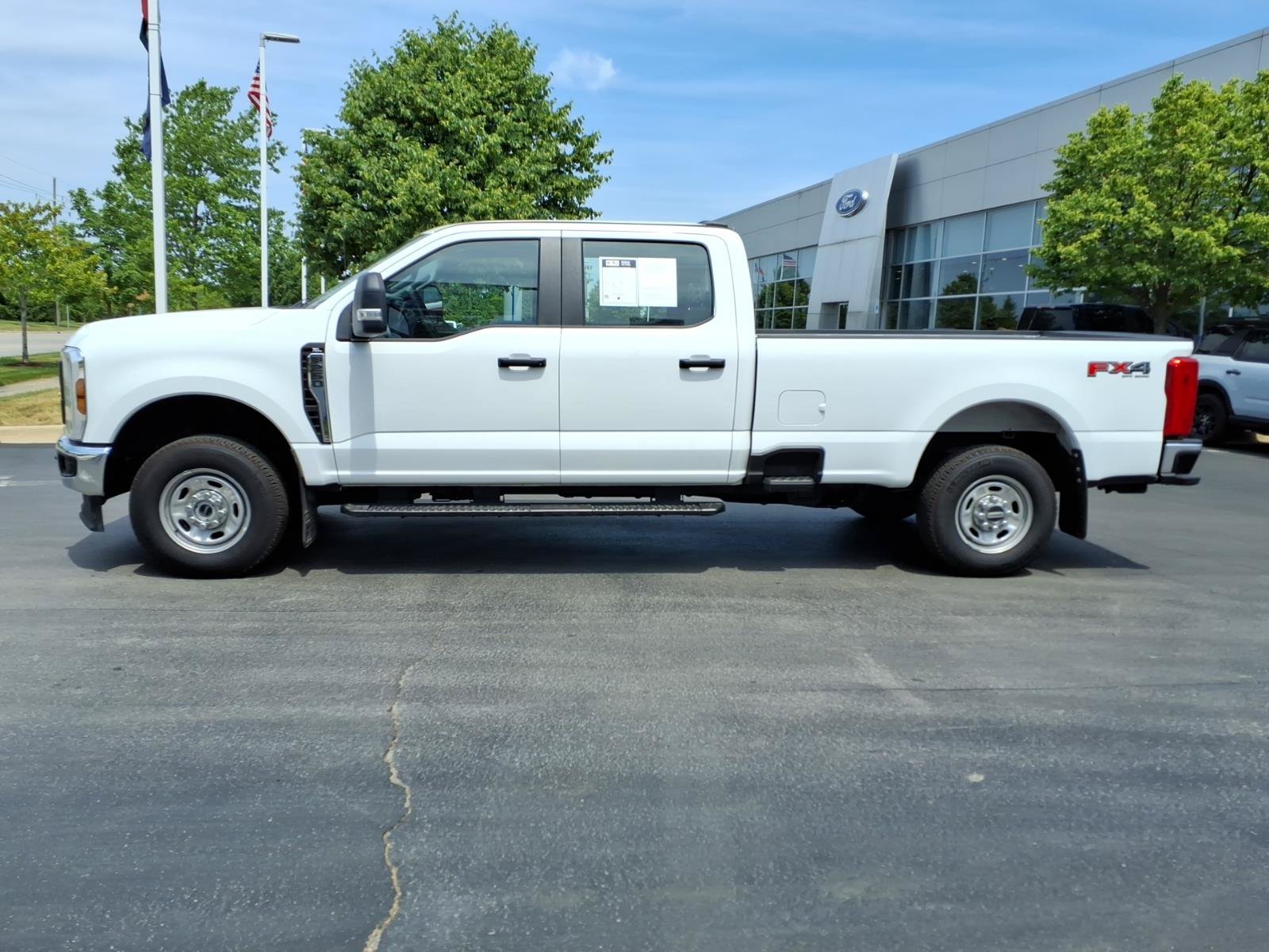 Certified 2024 Ford F250 XL w/ XL Chrome Package AWD/4WD image 4