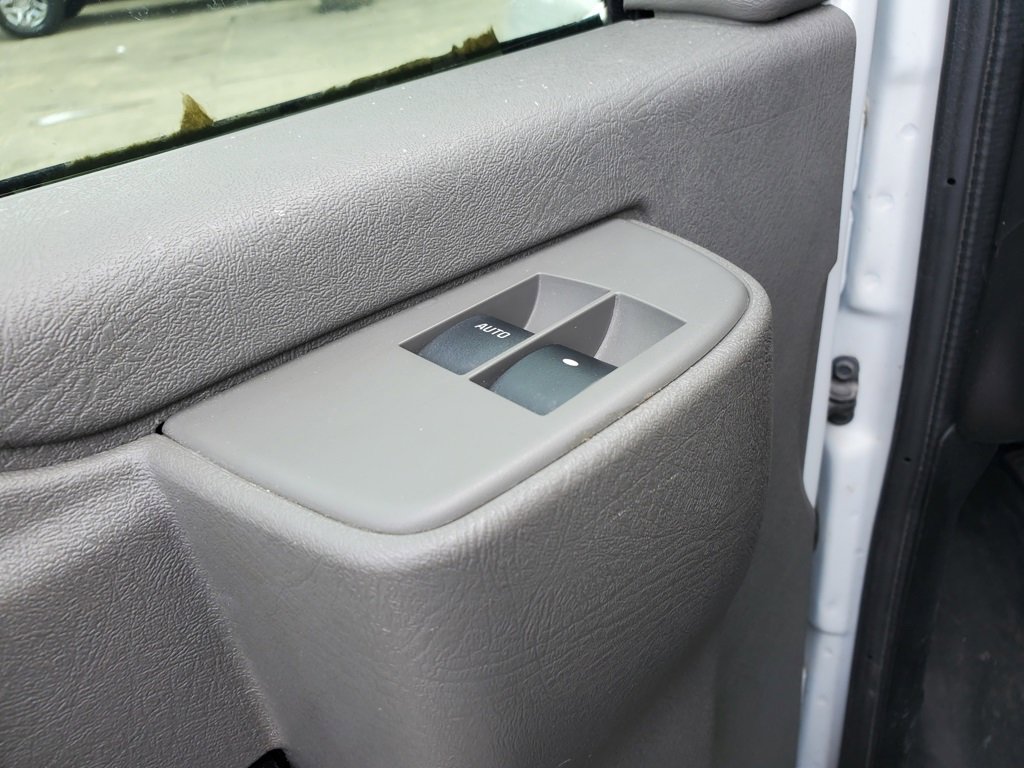 Used 2018 GMC Savana 2500 Work Van w/ Driver Convenience Package image 15