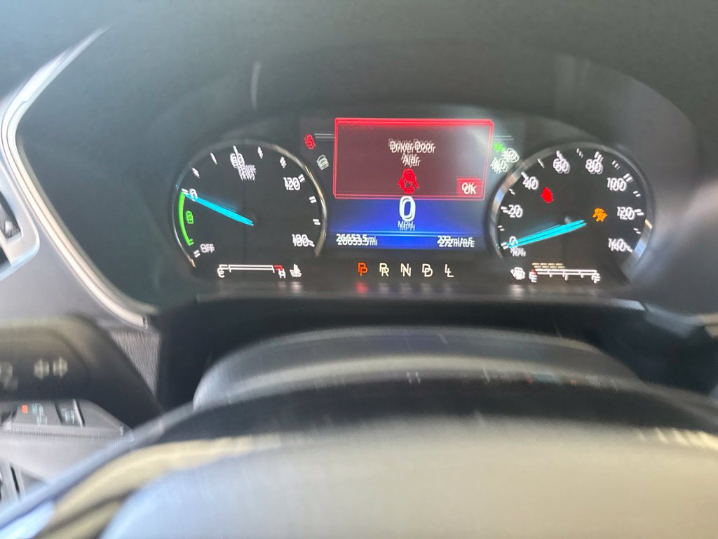 Certified 2021 Ford Escape SE w/ SE Sport Appearance Package FWD image 10