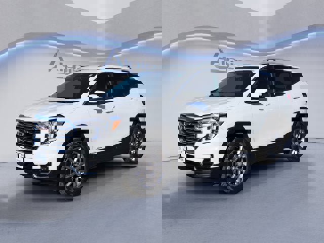 Used 2024 GMC Terrain SLT image 1