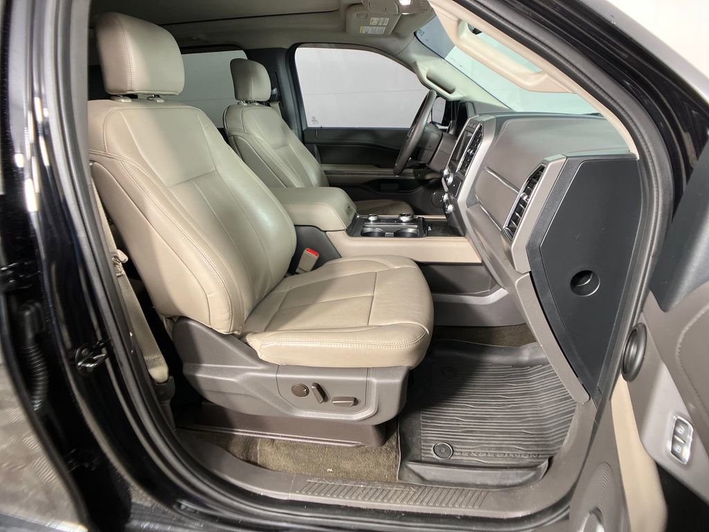 Certified 2020 Ford Expedition XLT w/ Equipment Group 202A image 11