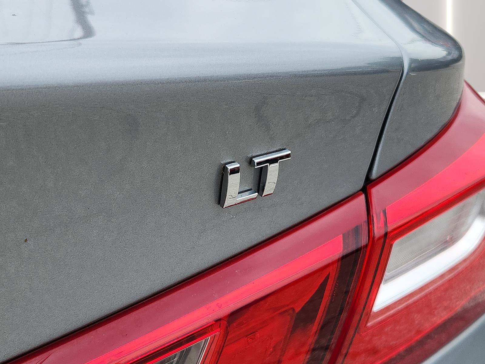 Used 2024 Chevrolet Malibu LT FWD image 30