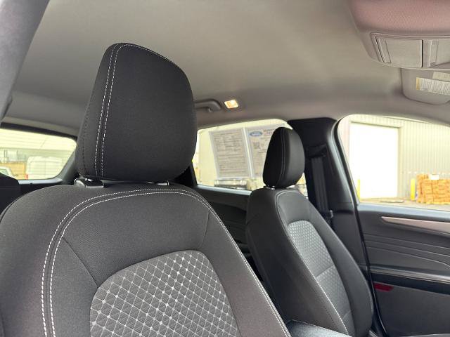 Certified 2025 Ford Escape Active AWD/4WD image 17