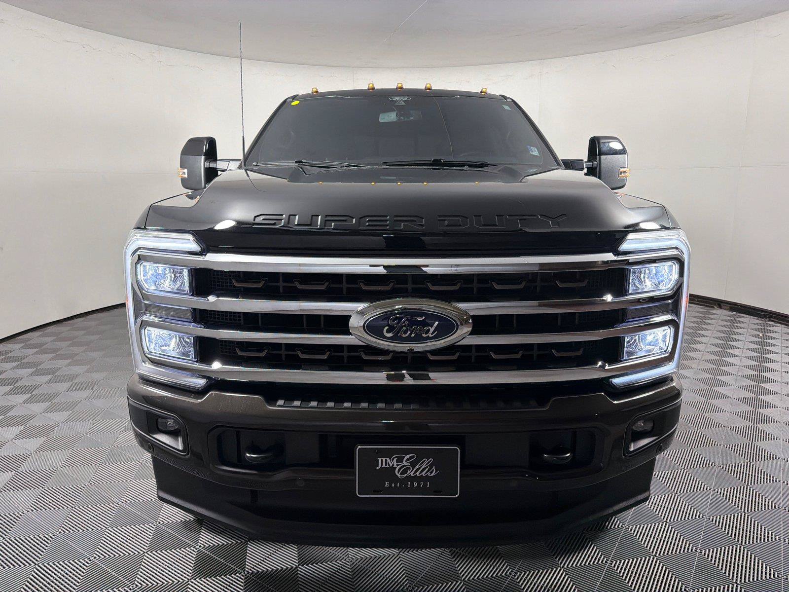 Certified 2025 Ford F250 King Ranch AWD/4WD image 2
