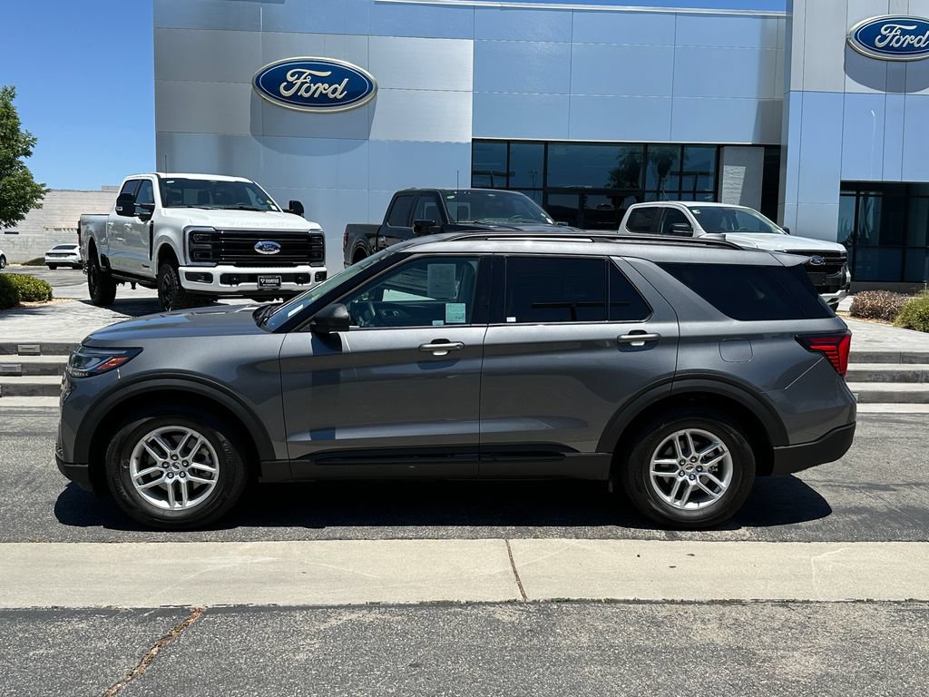 Certified 2026 Ford Explorer Active w/ Active Comfort Package RWD image 3