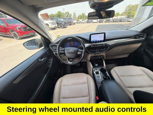 Certified 2022 Ford Escape Titanium AWD/4WD image 10