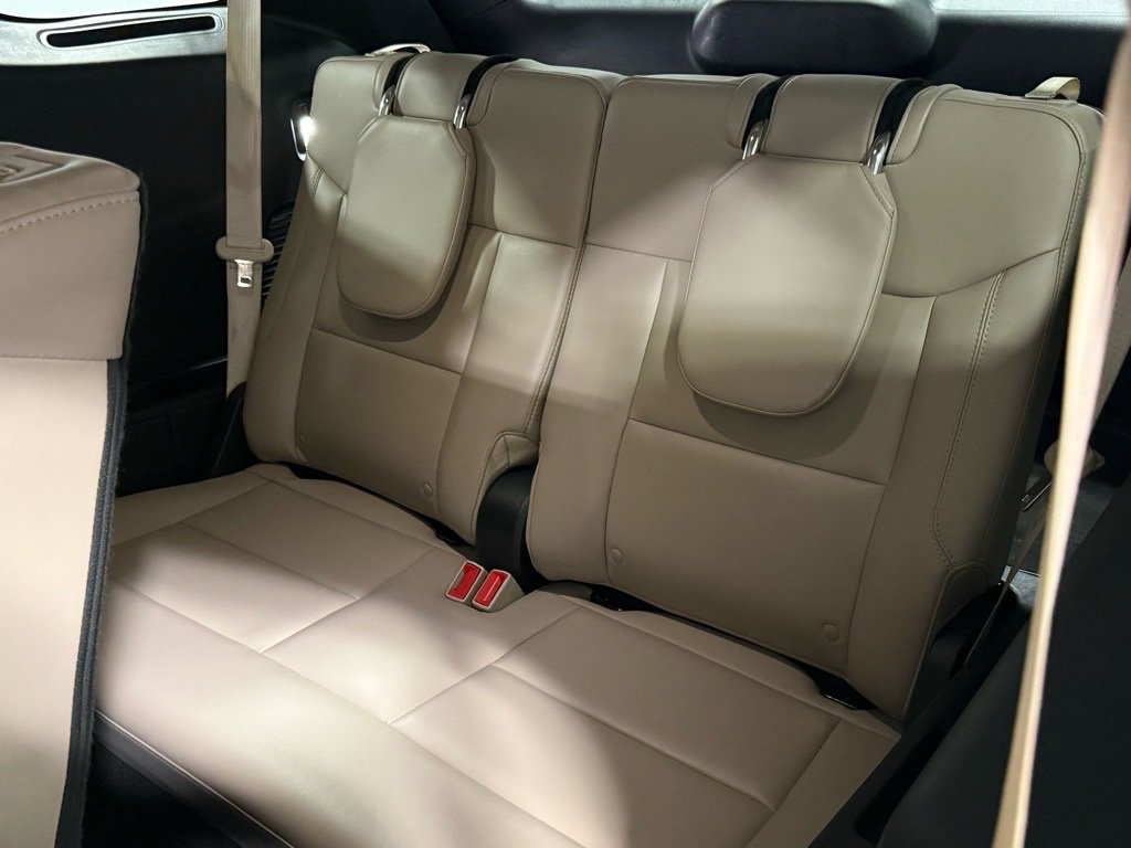 Certified 2024 Ford Explorer XLT w/ Equipment Group 202A image 14