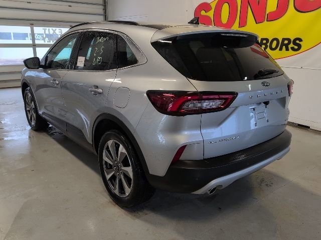 Certified 2023 Ford Escape Platinum image 3