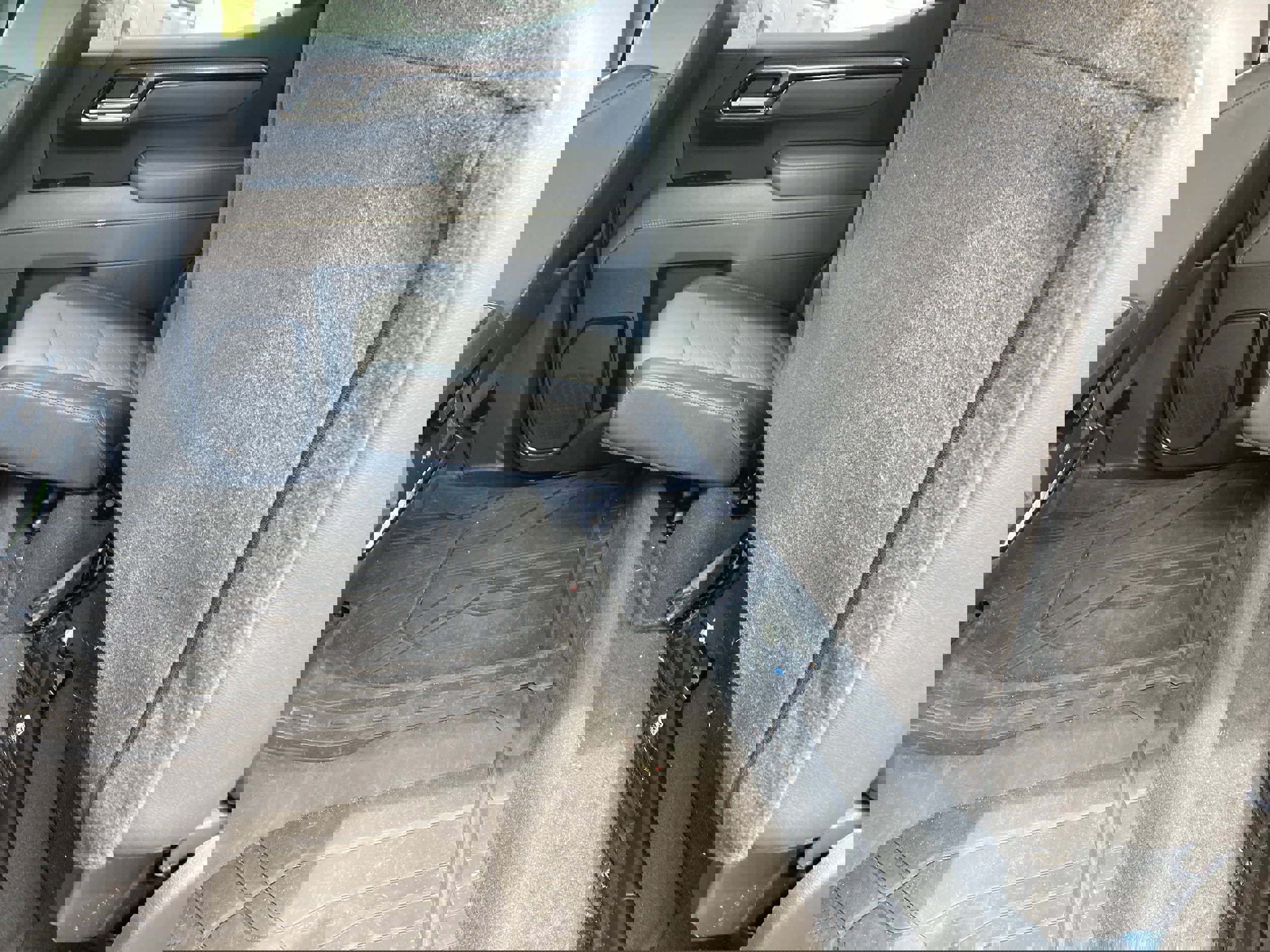 Used 2022 Chevrolet Silverado 1500 ZR2 w/ Technology Package image 13