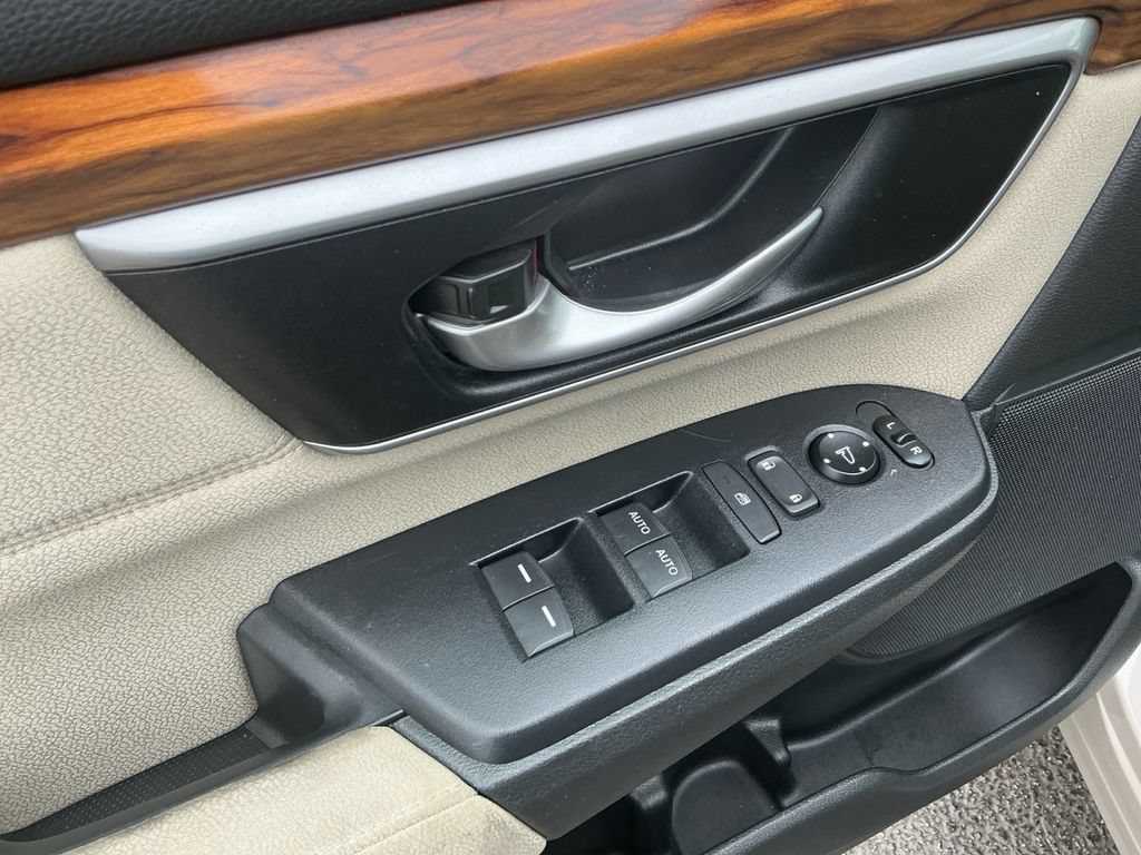 Used 2018 Honda CR-V EX image 16