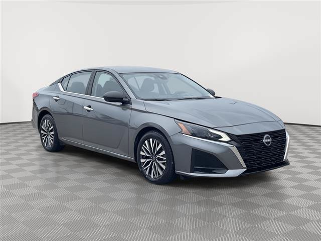 Used 2025 Nissan Altima 2.5 SV FWD image 5