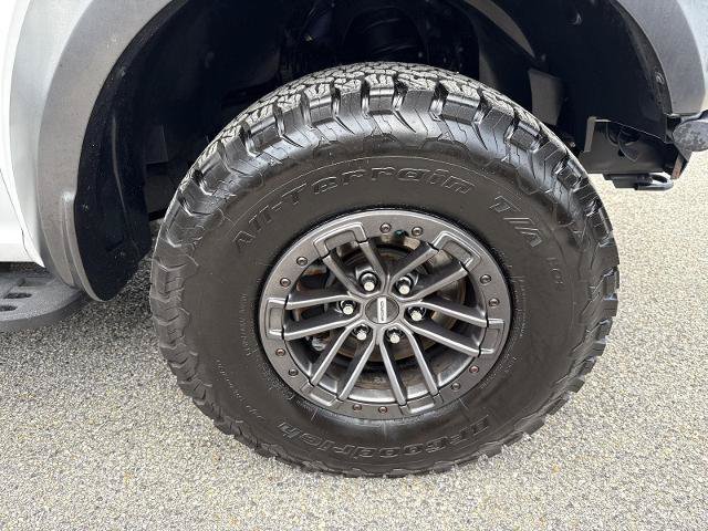 Certified 2019 Ford F150 Raptor w/ Equipment Group 802A Luxury AWD/4WD image 19