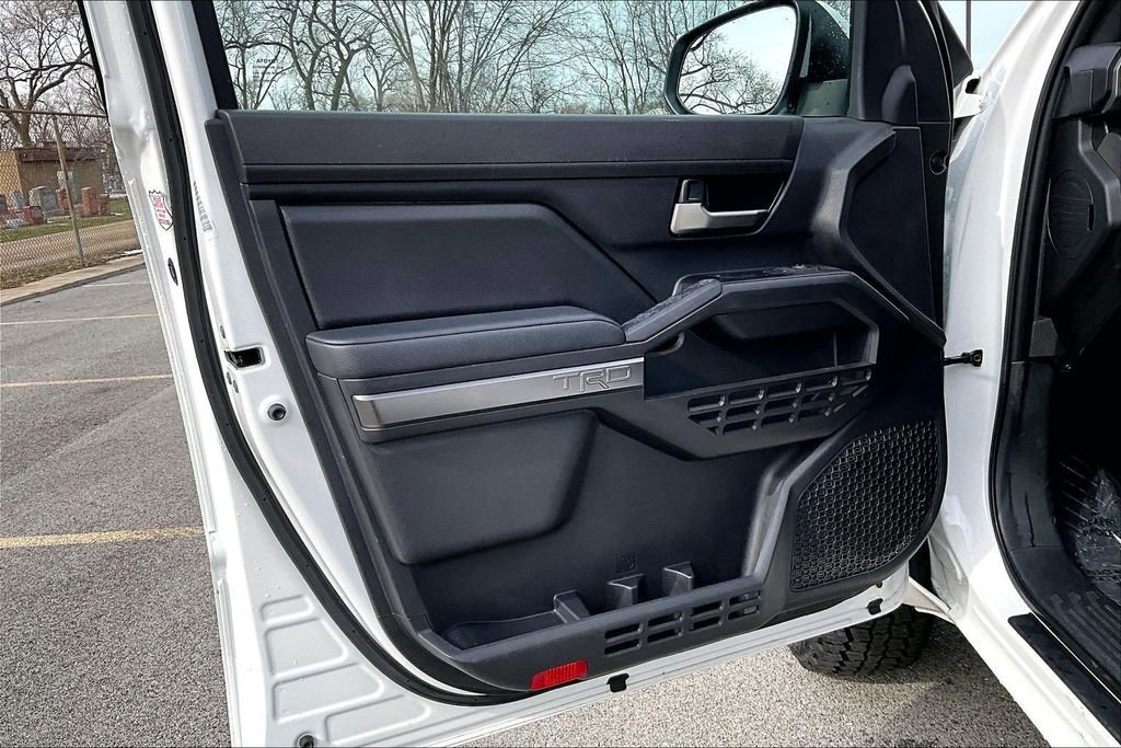 Used 2025 Toyota Tacoma TRD Off-Road image 21