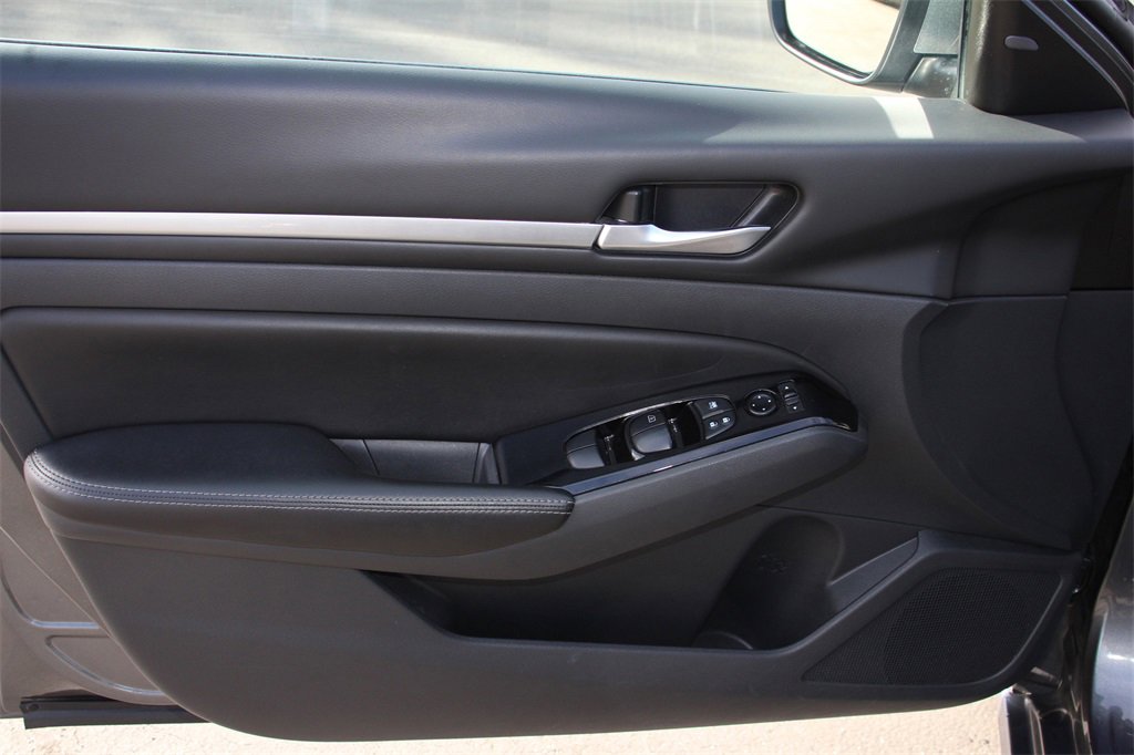 Used 2023 Nissan Altima 2.5 SV image 23