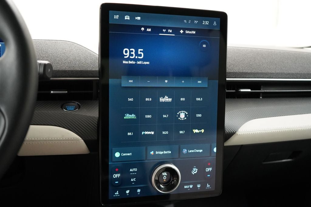 Certified 2025 Ford Mustang Mach-E Premium AWD/4WD image 22