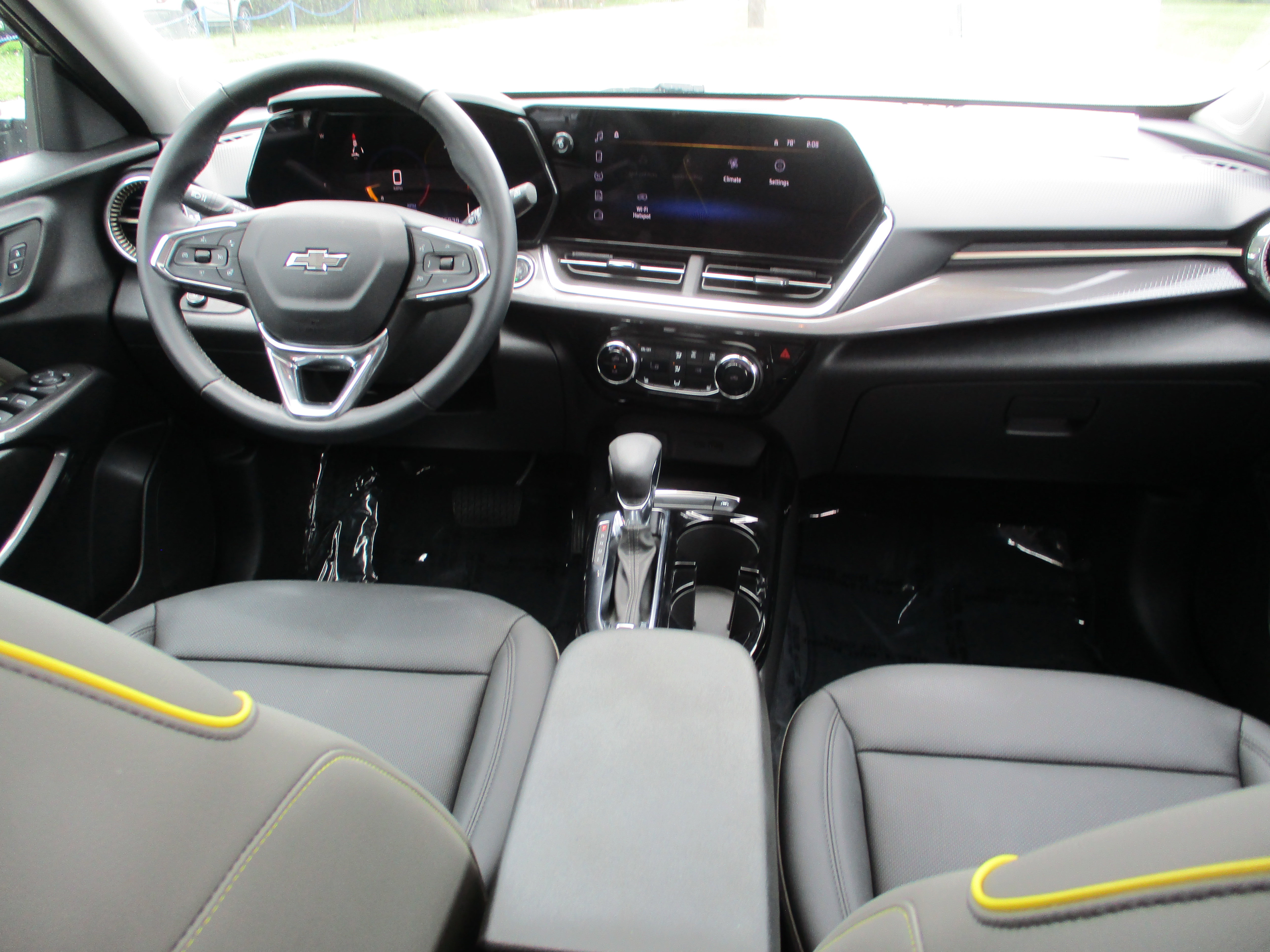 Used 2024 Chevrolet Trax ACTIV w/ Sunroof Package image 24