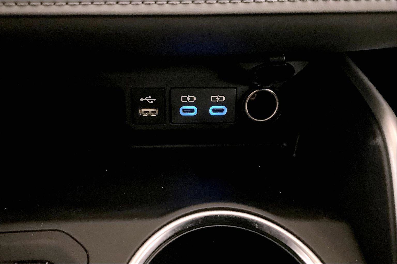 Used 2022 Toyota Highlander XLE image 31