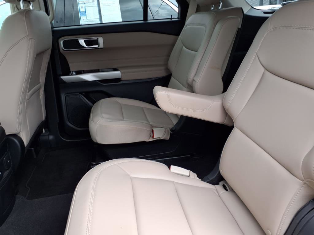 Certified 2023 Ford Explorer XLT w/ Equipment Group 202A image 9