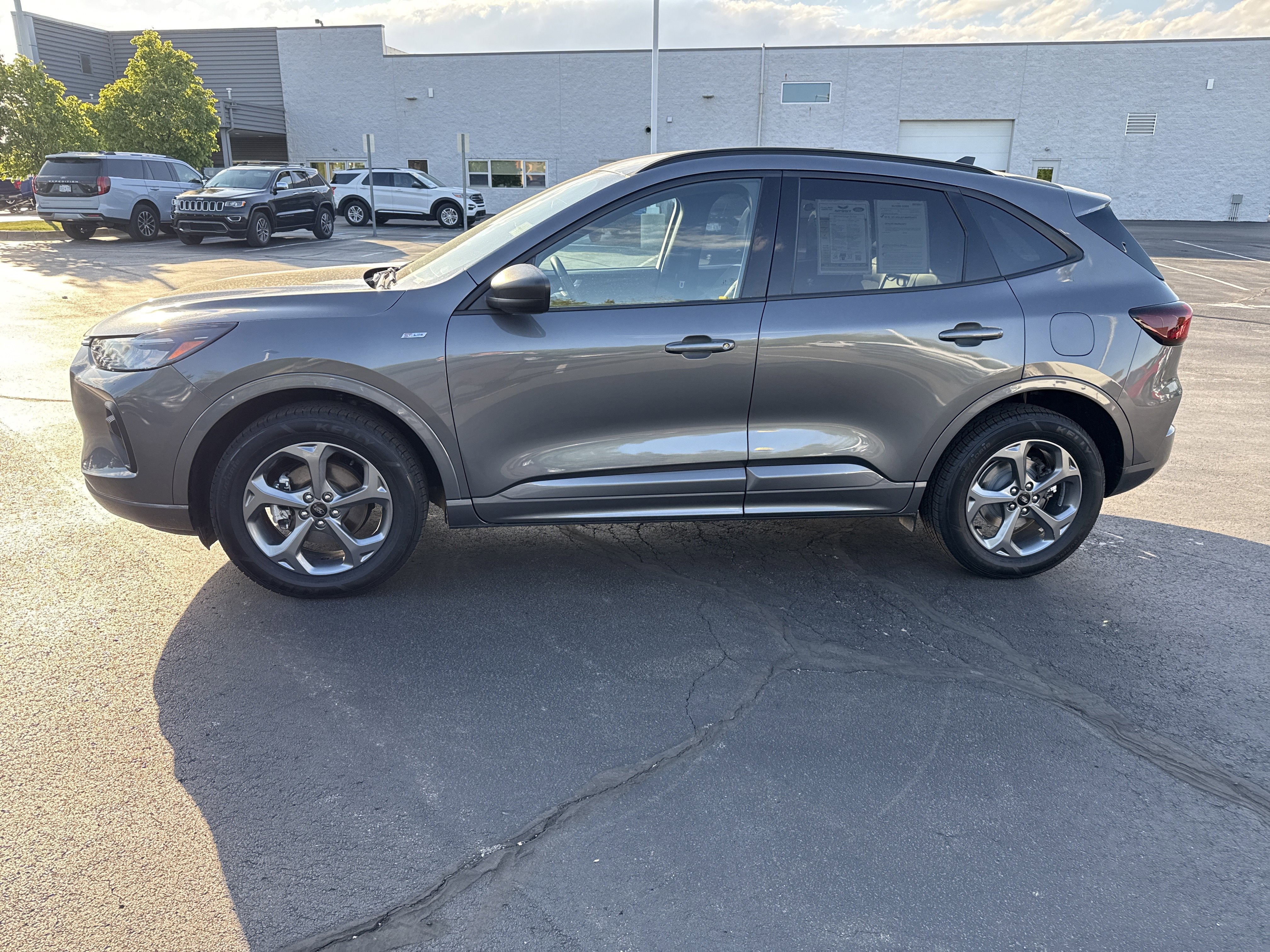 Certified 2023 Ford Escape ST-Line w/ Tech Pack #1 AWD/4WD image 3