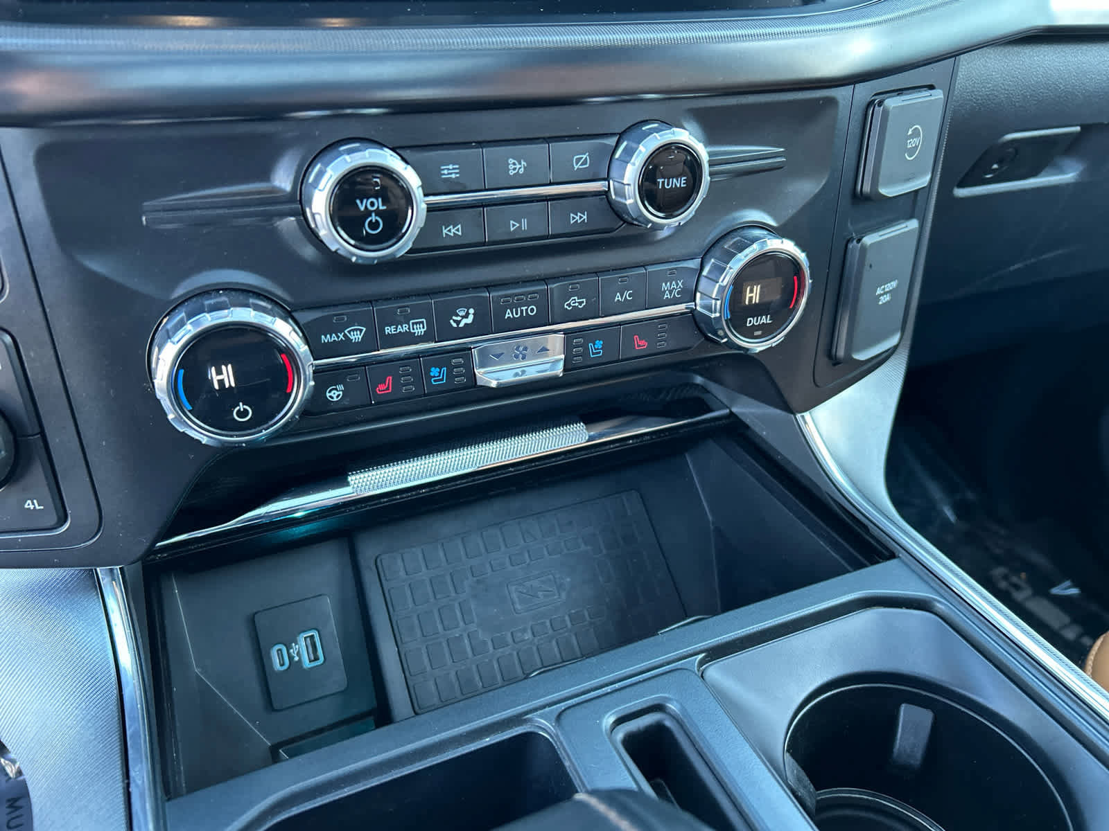 Certified 2021 Ford F150 Platinum w/ Equipment Group 701A High image 36