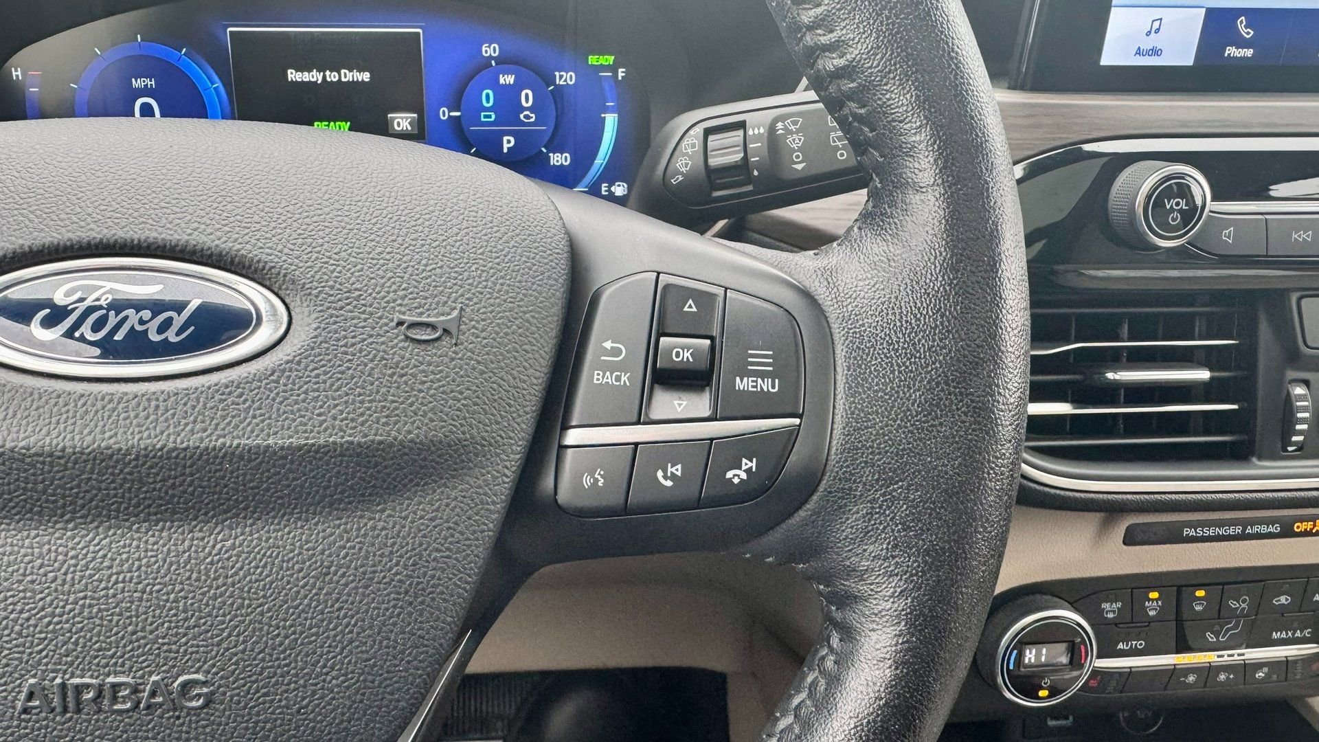 Certified 2020 Ford Escape Titanium image 32