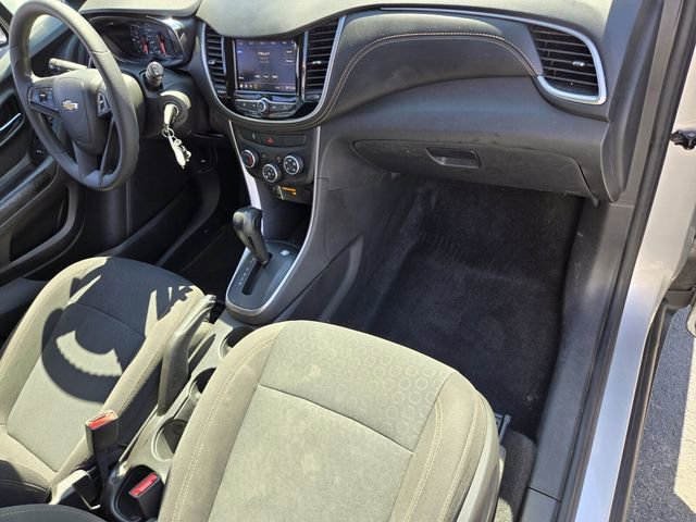 Used 2022 Chevrolet Trax LS w/ Tint and Cruise Package image 18