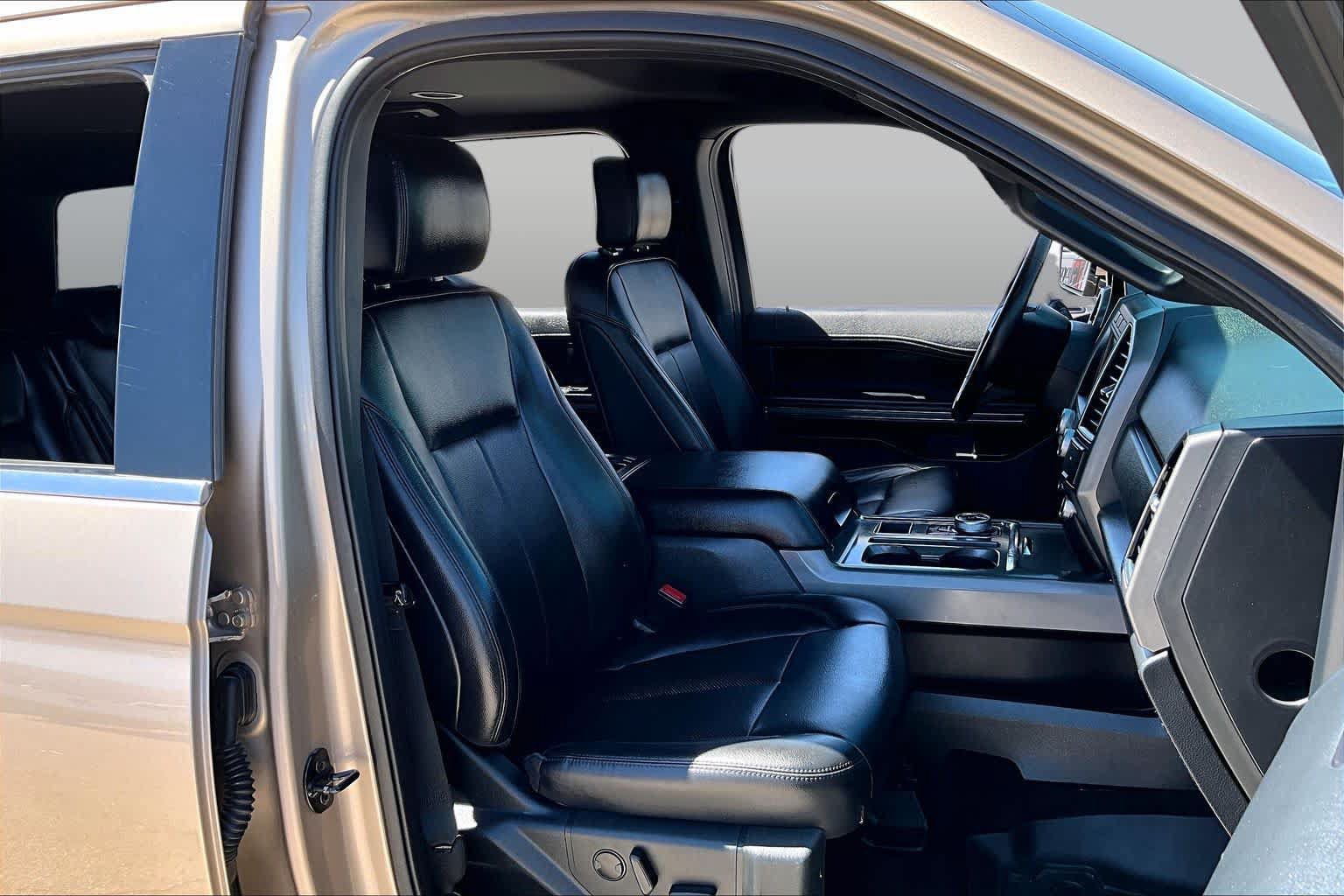 Certified 2020 Ford Expedition XLT w/ Equipment Group 201A RWD image 9