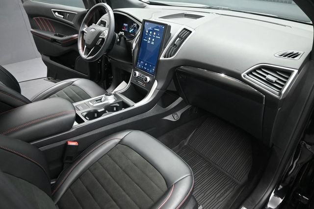 Certified 2024 Ford Edge ST-Line AWD/4WD image 27