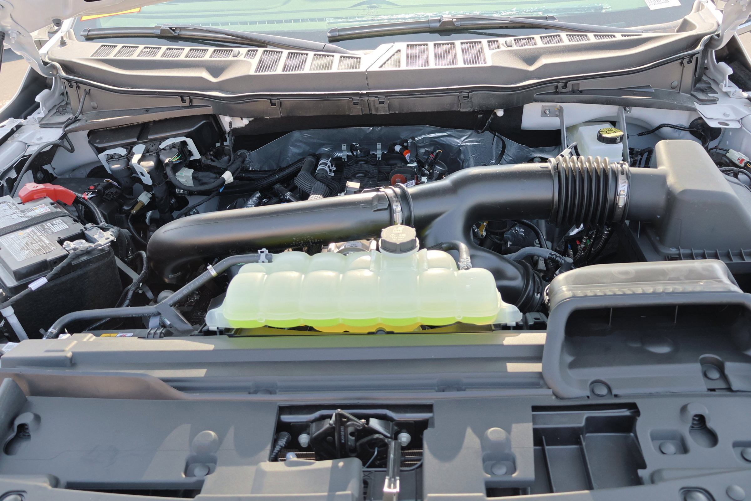 Certified 2025 Ford F150 Lariat w/ Equipment Group 501A Mid image 43