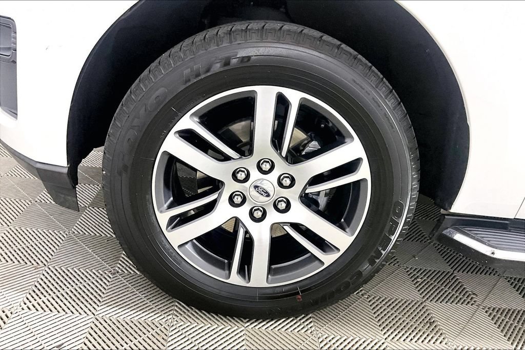 Certified 2023 Ford Expedition Max XLT RWD image 7