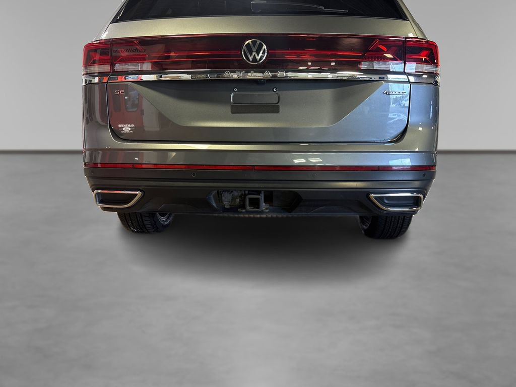 Used 2025 Volkswagen Atlas SE AWD/4WD image 16