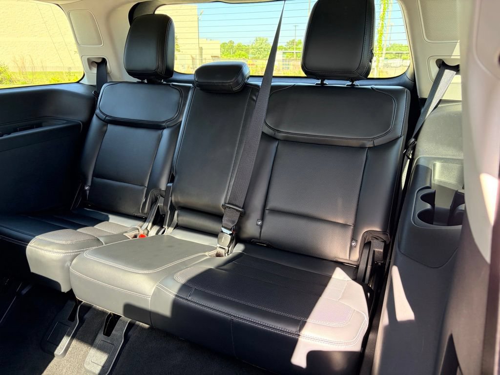Certified 2025 Ford Expedition Platinum AWD/4WD image 27