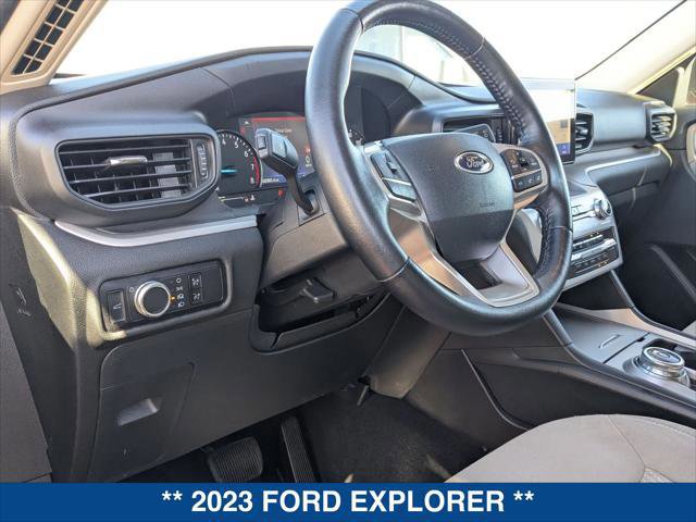 Certified 2023 Ford Explorer XLT image 12