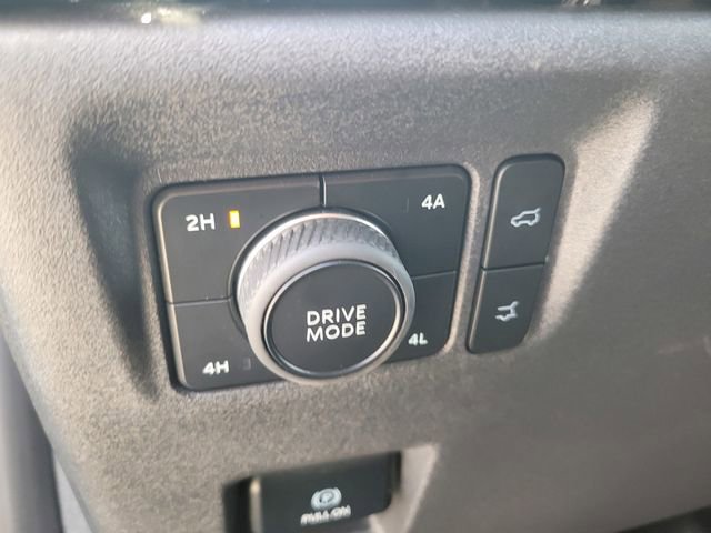 Certified 2025 Ford Expedition Platinum AWD/4WD image 17
