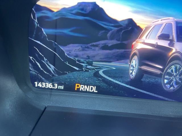 Certified 2025 Ford Explorer Active RWD image 2