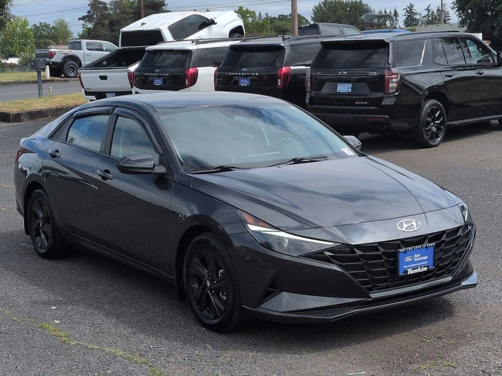 Used 2023 Hyundai Elantra SEL FWD image 7